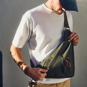 Grande sacoche porté travers homme tendance matière déperlante - SLIDEUR Kaki